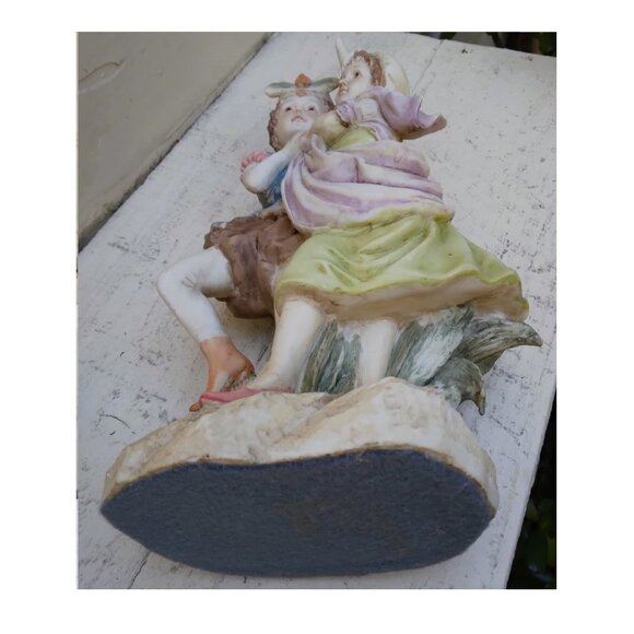 Vintage Heavy Duty Poly Resin Victorian Courting/Dancing Young Romantic Couple - Picture 9 of 10